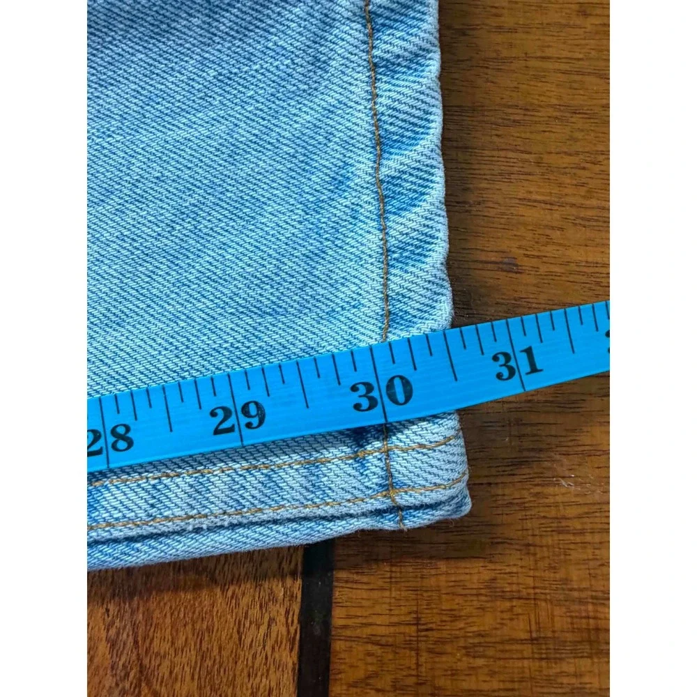 Vtg Levis 550 Relaxed Fit Tapered Leg Jeans Light Wash Mens 38x30 Made in USA